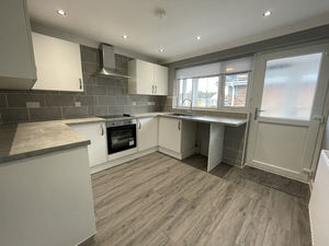 Photo 25- click for photo gallery